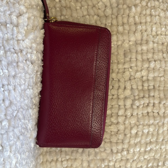 Kate spade full size wallet w/ multi pockets incl a zipperred pocket - Picture 2 of 6